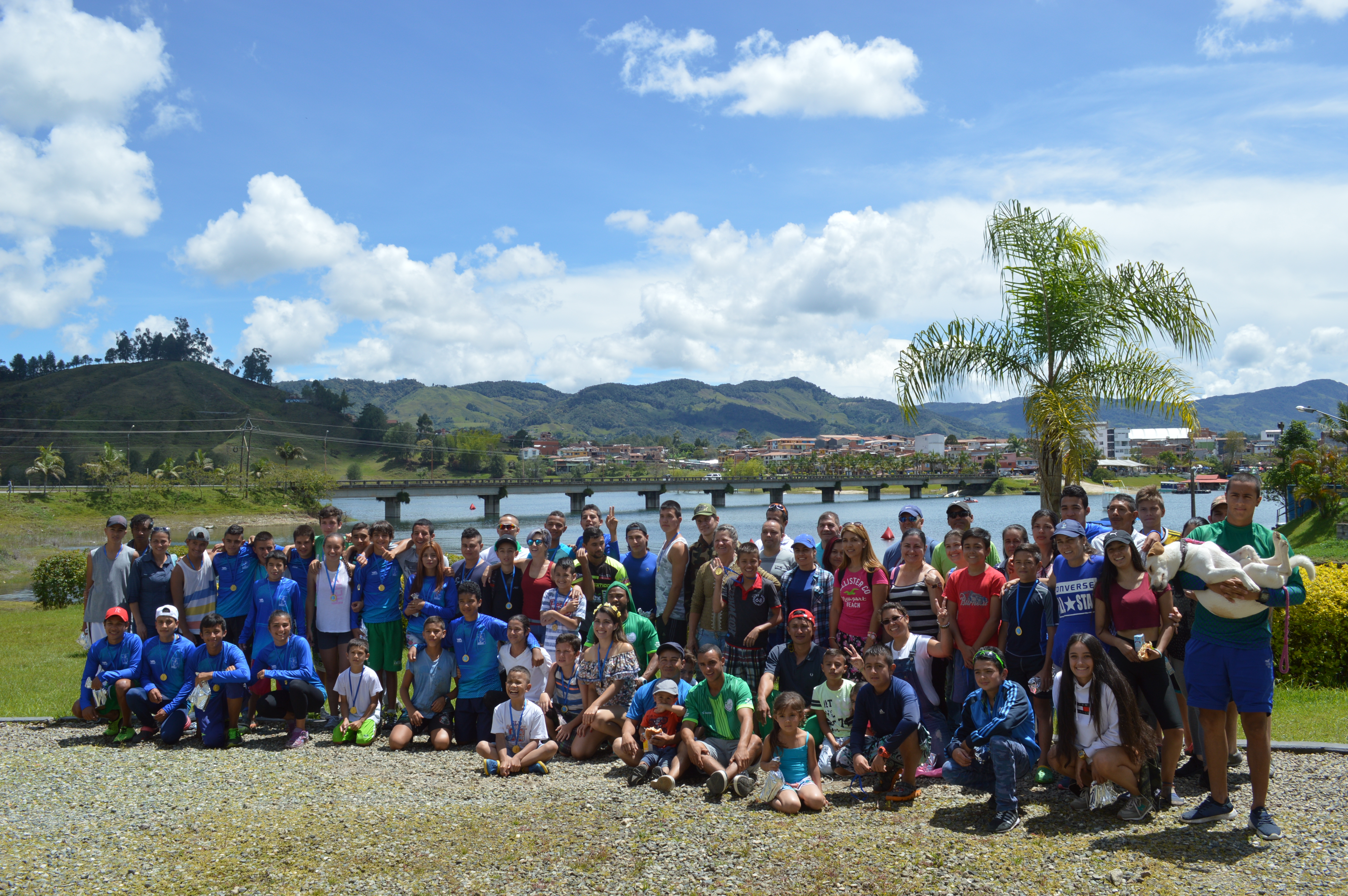 Mas de 50 niños y jóvenes participaron del  primer festival de canotaje del  club Kanogua.
