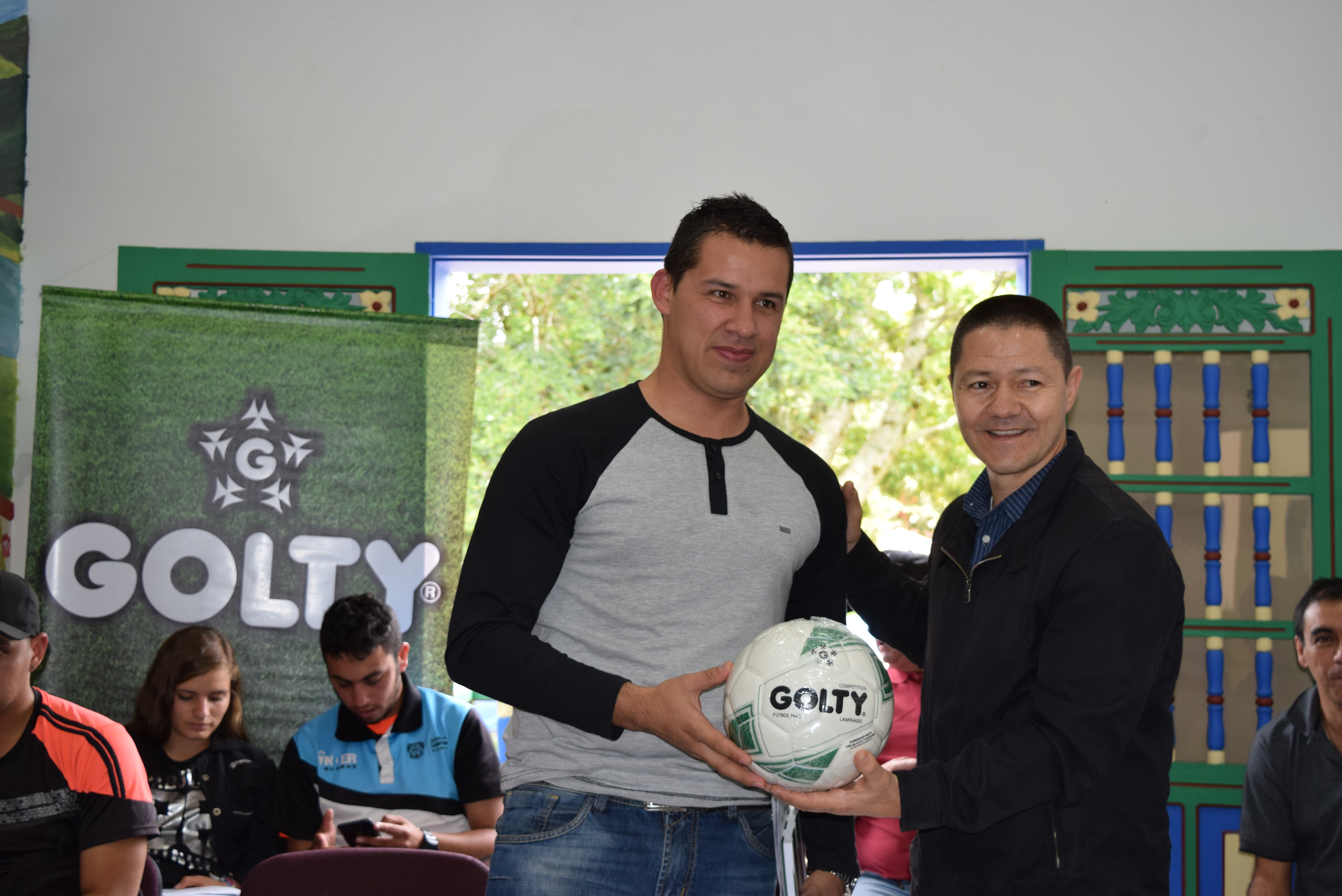 Con el apoyo de la administración municipal  se realizó  sorteo del  torneo  intermunicipal  de Futbol.